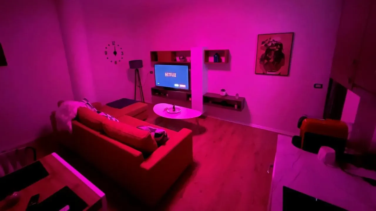 Colorful Comfy Condo Central Tirana Lejlighed