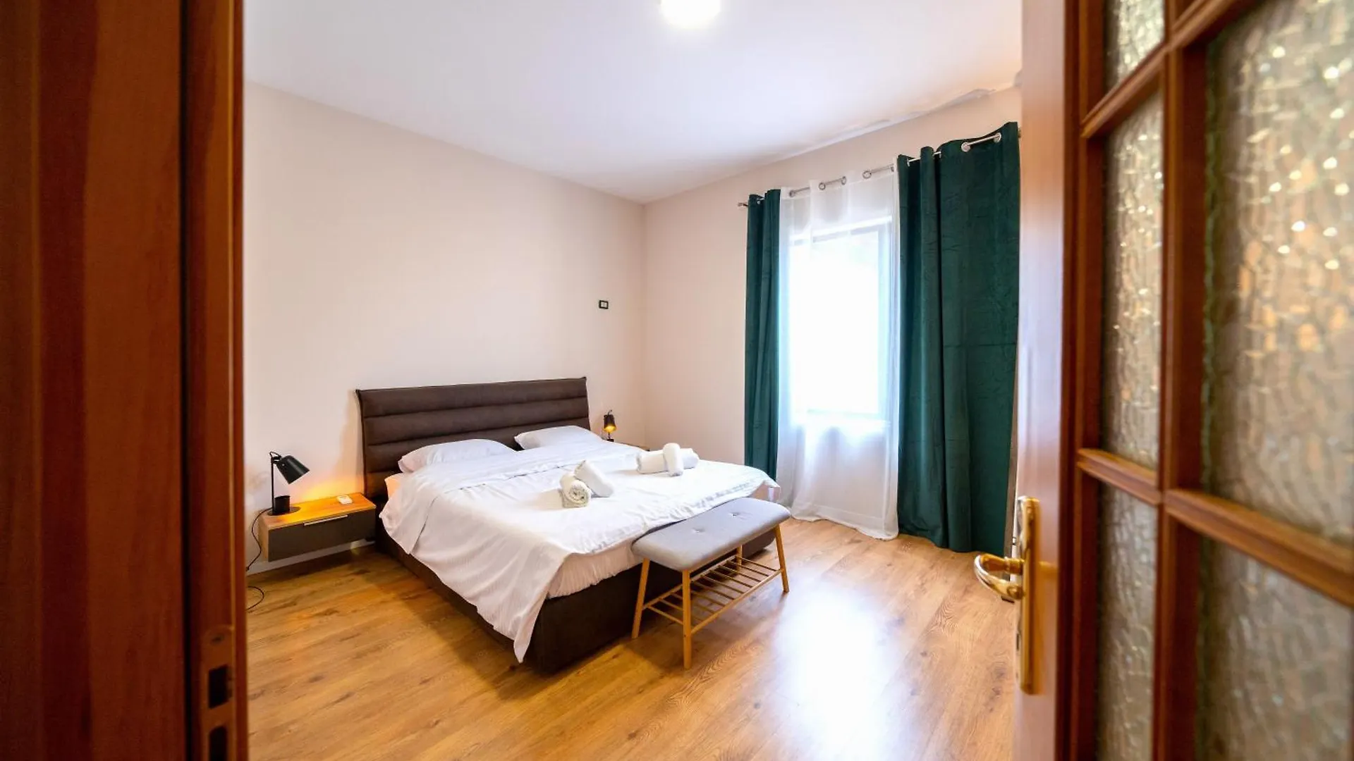 Lejlighed Colorful Comfy Condo Central Tirana Albanien