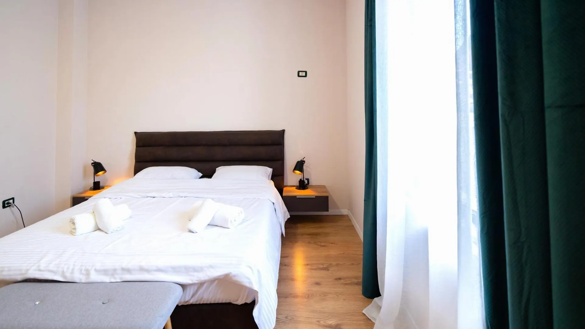 Colorful Comfy Condo Central Tirana